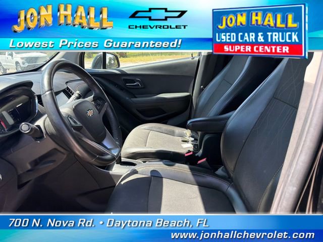 Used 2017 Chevrolet Trax LT w/ LT Convenience Package FWD image 18