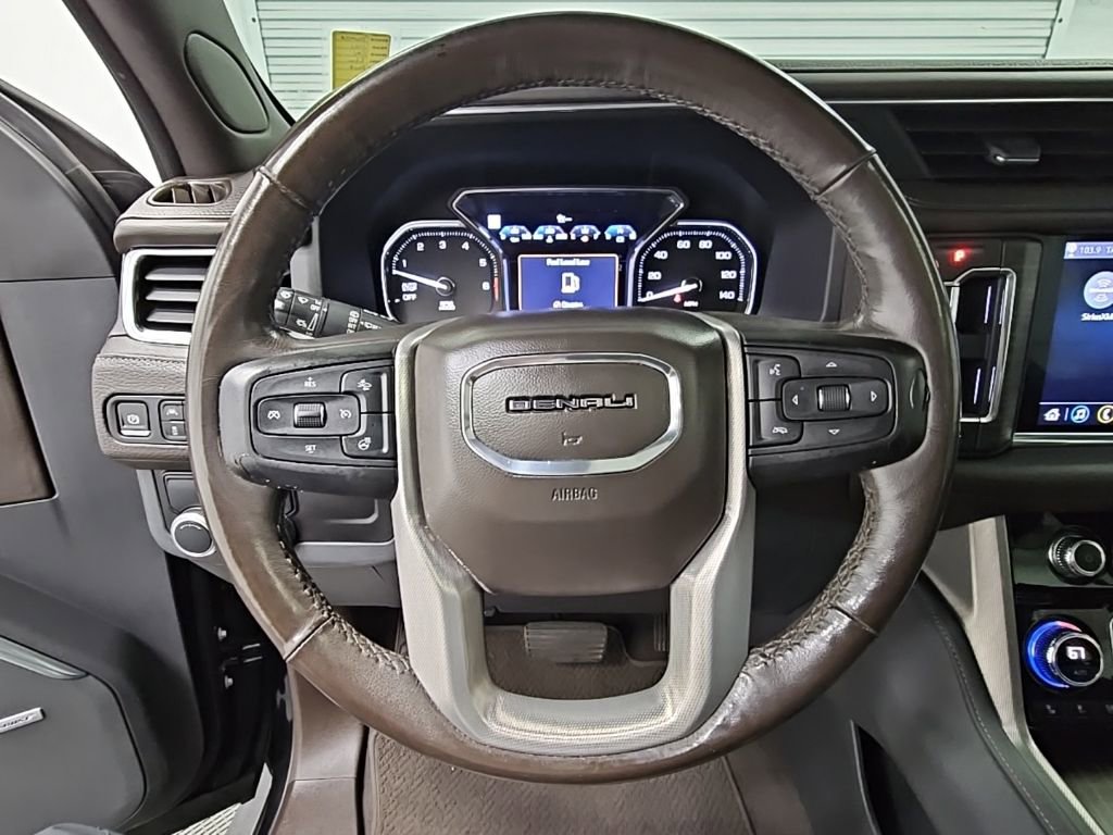 Used 2021 GMC Yukon Denali w/ Denali Premium Package image 27