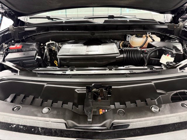 Used 2025 Chevrolet Suburban Z71 AWD/4WD image 11