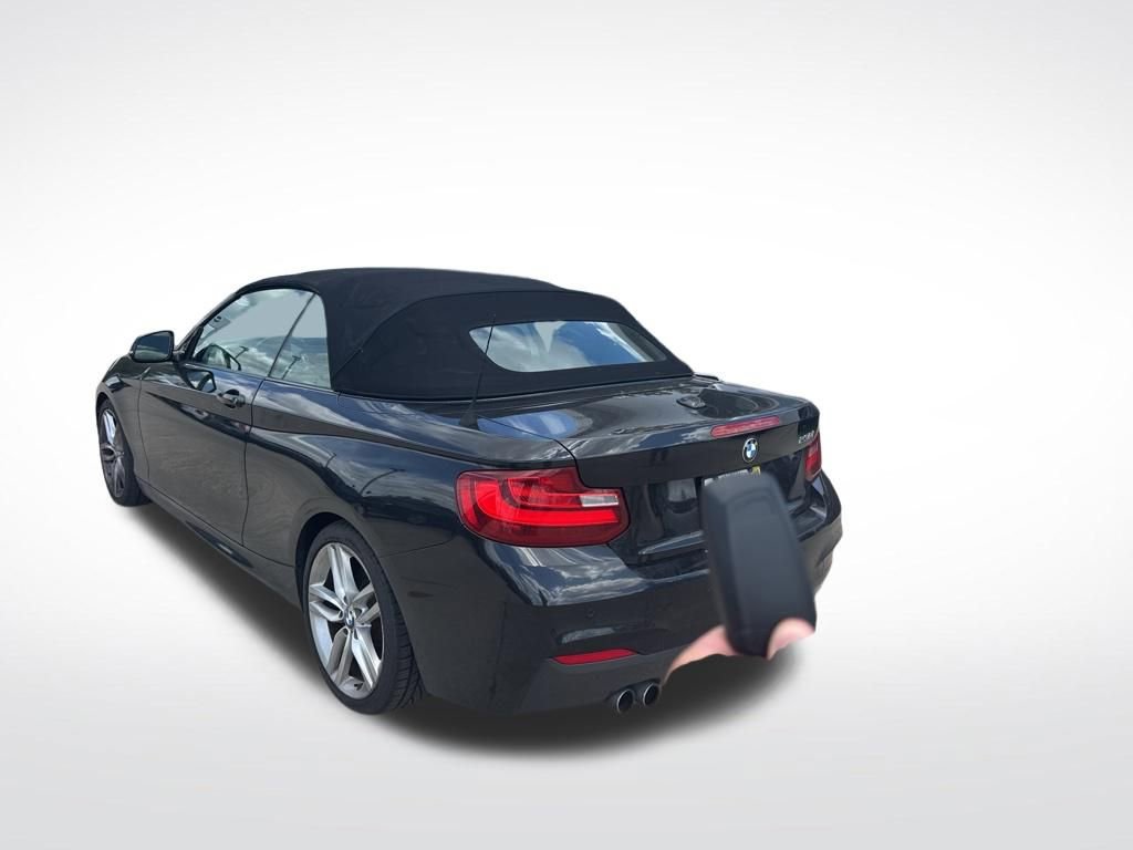 Used 2017 BMW 230i Convertible RWD image 4
