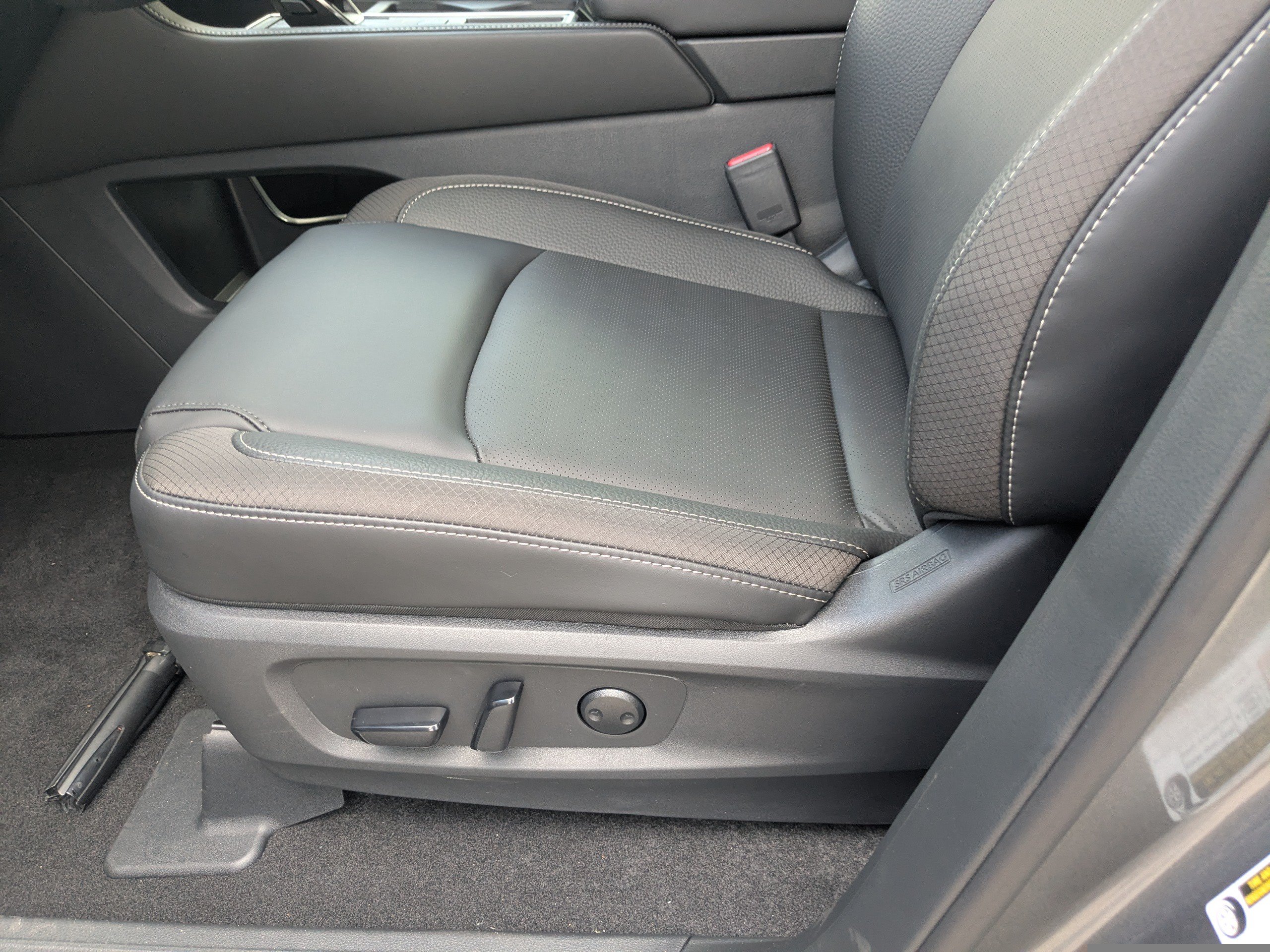 New 2026 Nissan Pathfinder SL FWD image 20