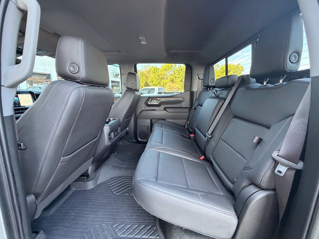 Used 2023 Chevrolet Silverado 1500 LT Trail Boss w/ LT Trail Boss Premium Package AWD/4WD image 23