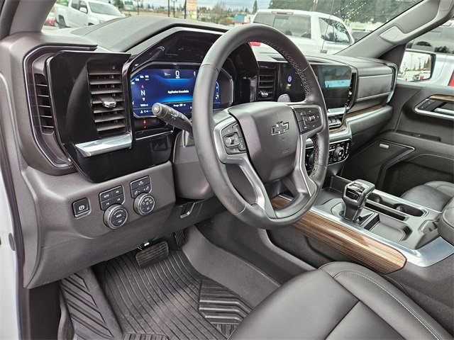 Used 2025 Chevrolet Silverado 1500 LT Trail Boss w/ Convenience Package II image 19