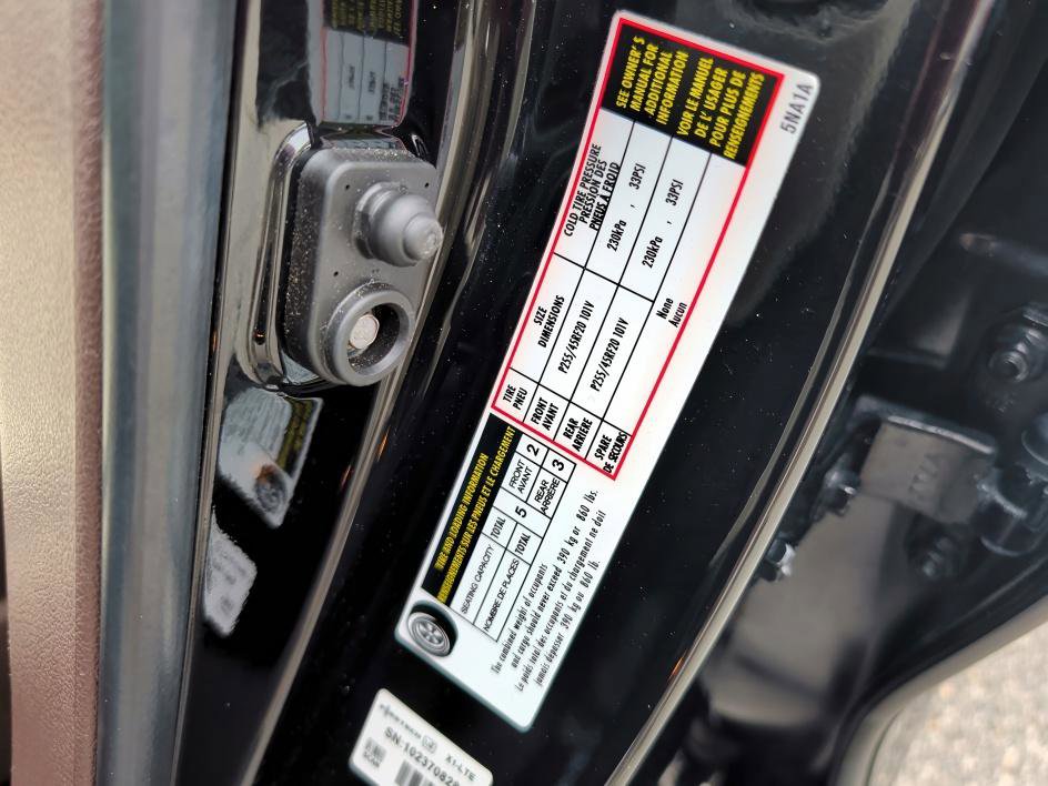 Used 2019 INFINITI QX50 Essential w/ Sensory Package image 31