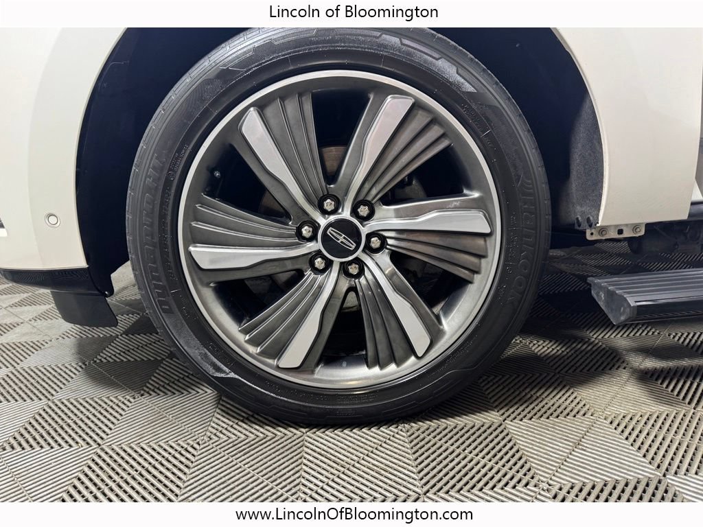 Used 2019 Lincoln Navigator Reserve AWD/4WD image 25