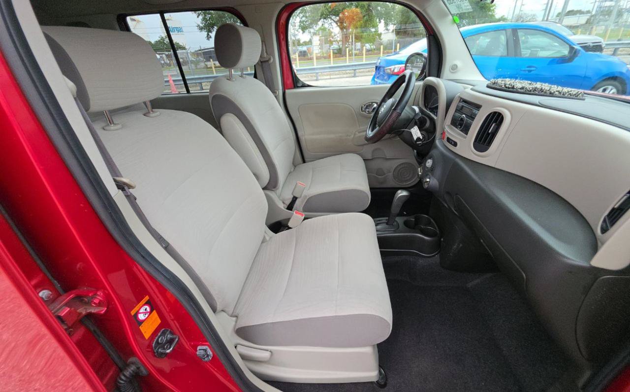 Used 2009 Nissan Cube 1.8 S w/ Interior Designer Pkg FWD image 11