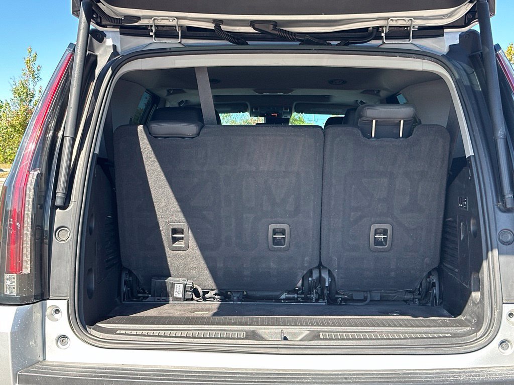 Used 2020 Cadillac Escalade Luxury RWD image 17