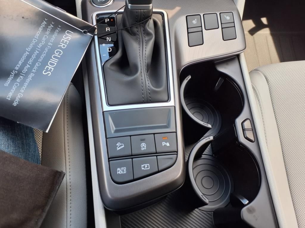 New 2026 Kia Sportage EX w/ EX Panorama Roof Package image 16