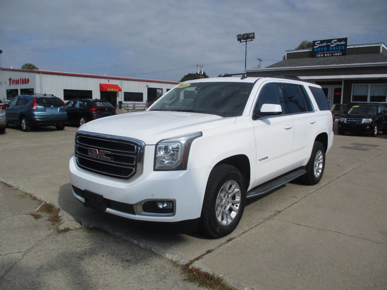 Used 2015 GMC Yukon SLT w/ Open Road Package image 2