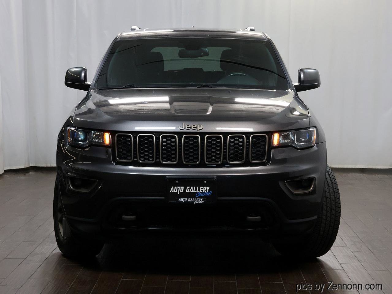 Used 2016 Jeep Grand Cherokee Laredo 75th Anniversary AWD/4WD image 5