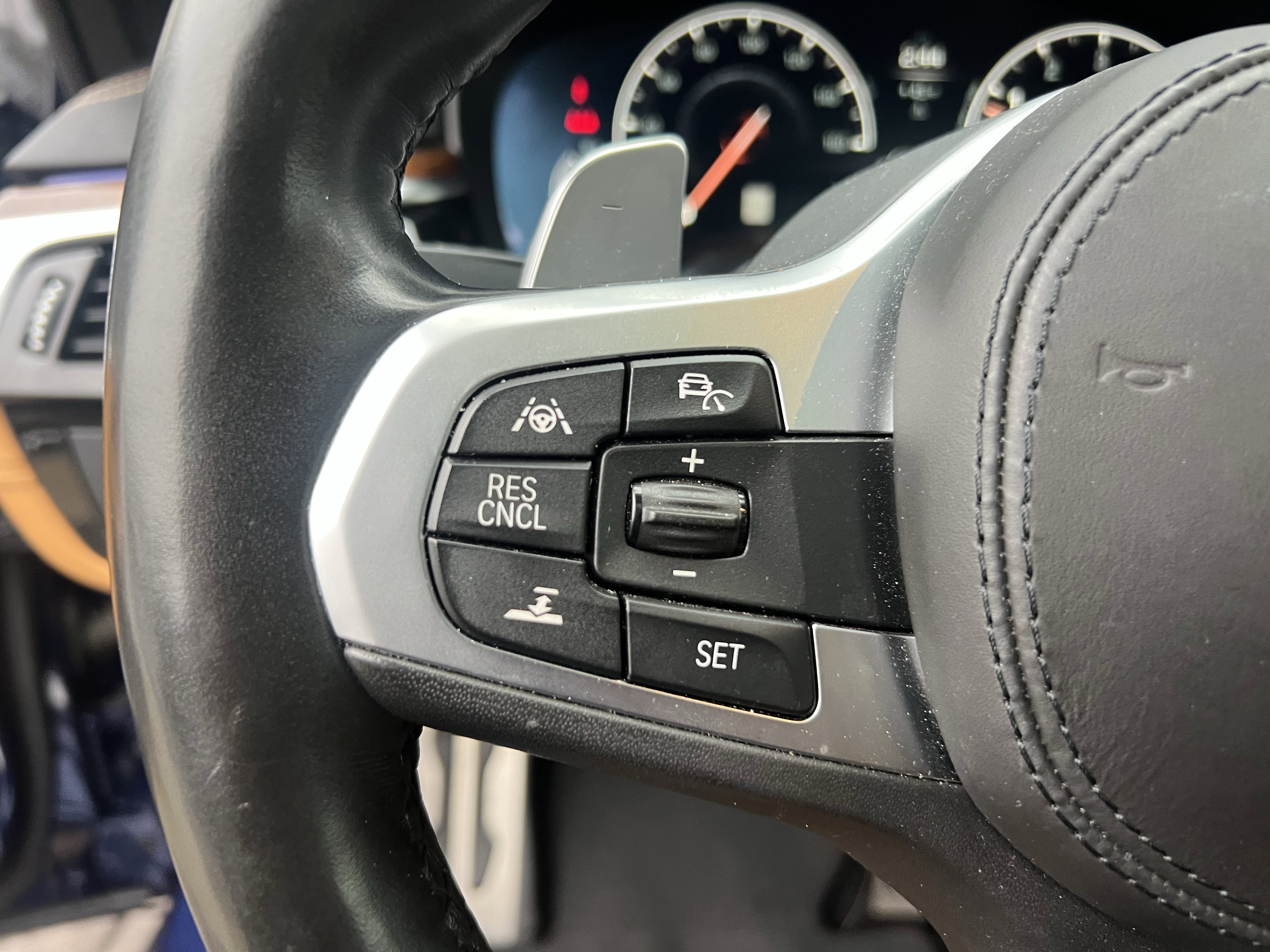 Used 2019 BMW M550i xDrive image 17