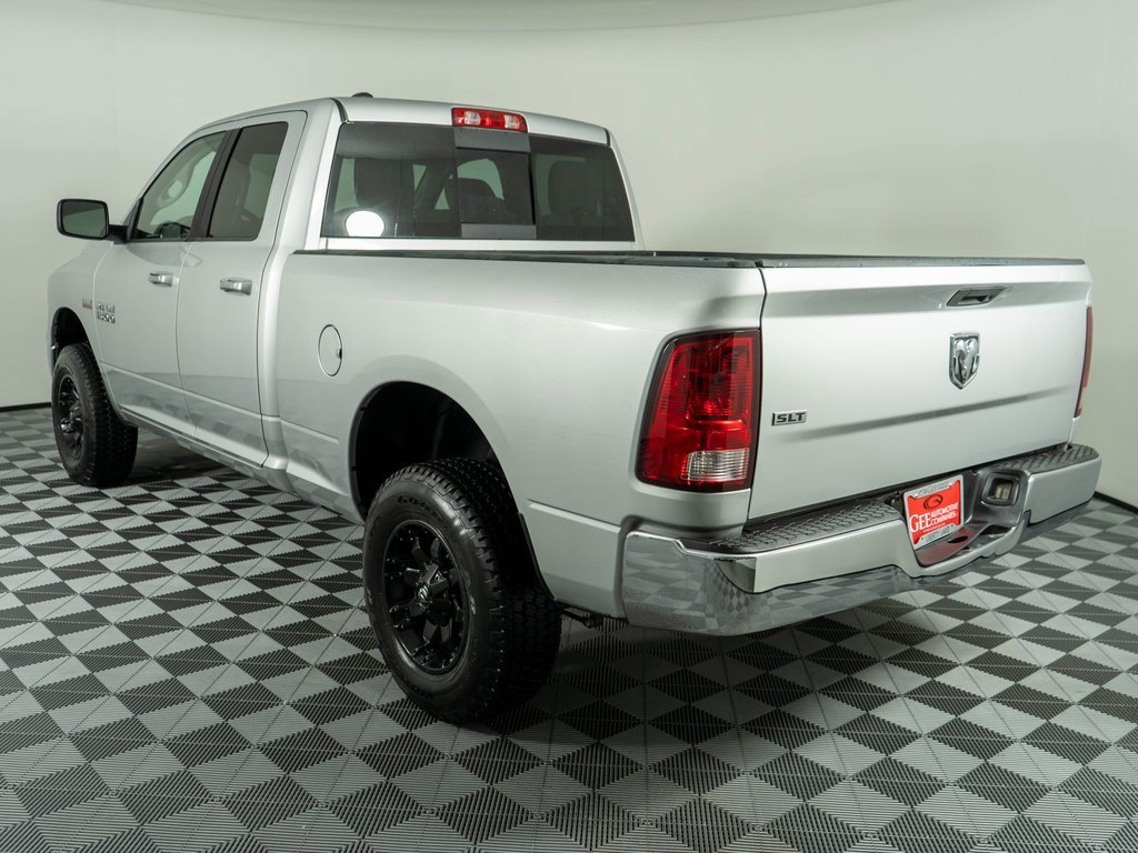 Used 2017 RAM 1500 Classic SLT image 4