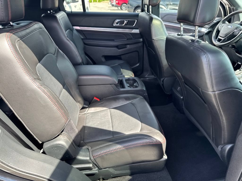 Used 2018 Ford Explorer Sport AWD/4WD image 35