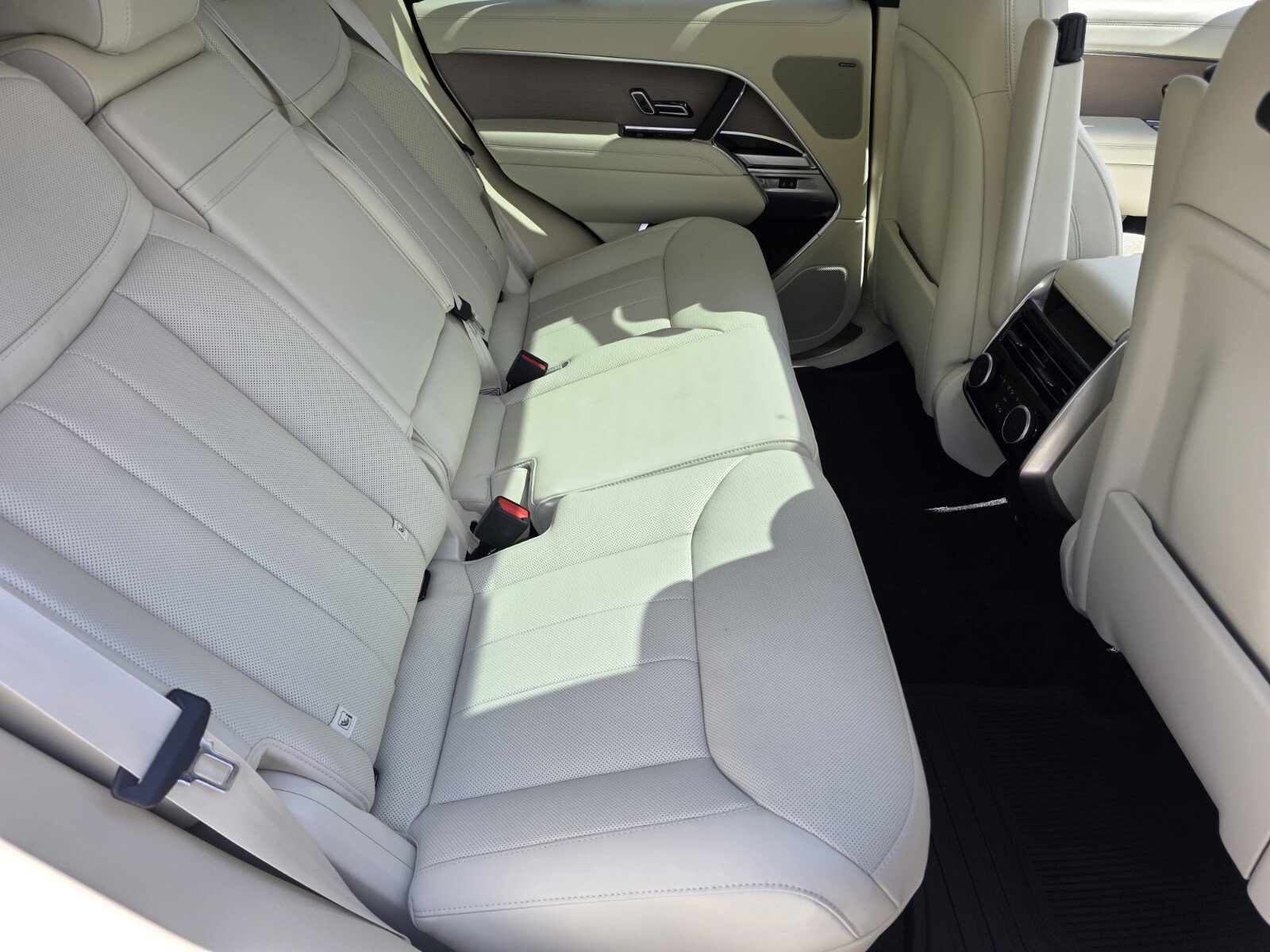 New 2027 Land Rover Range Rover SE AWD/4WD image 5