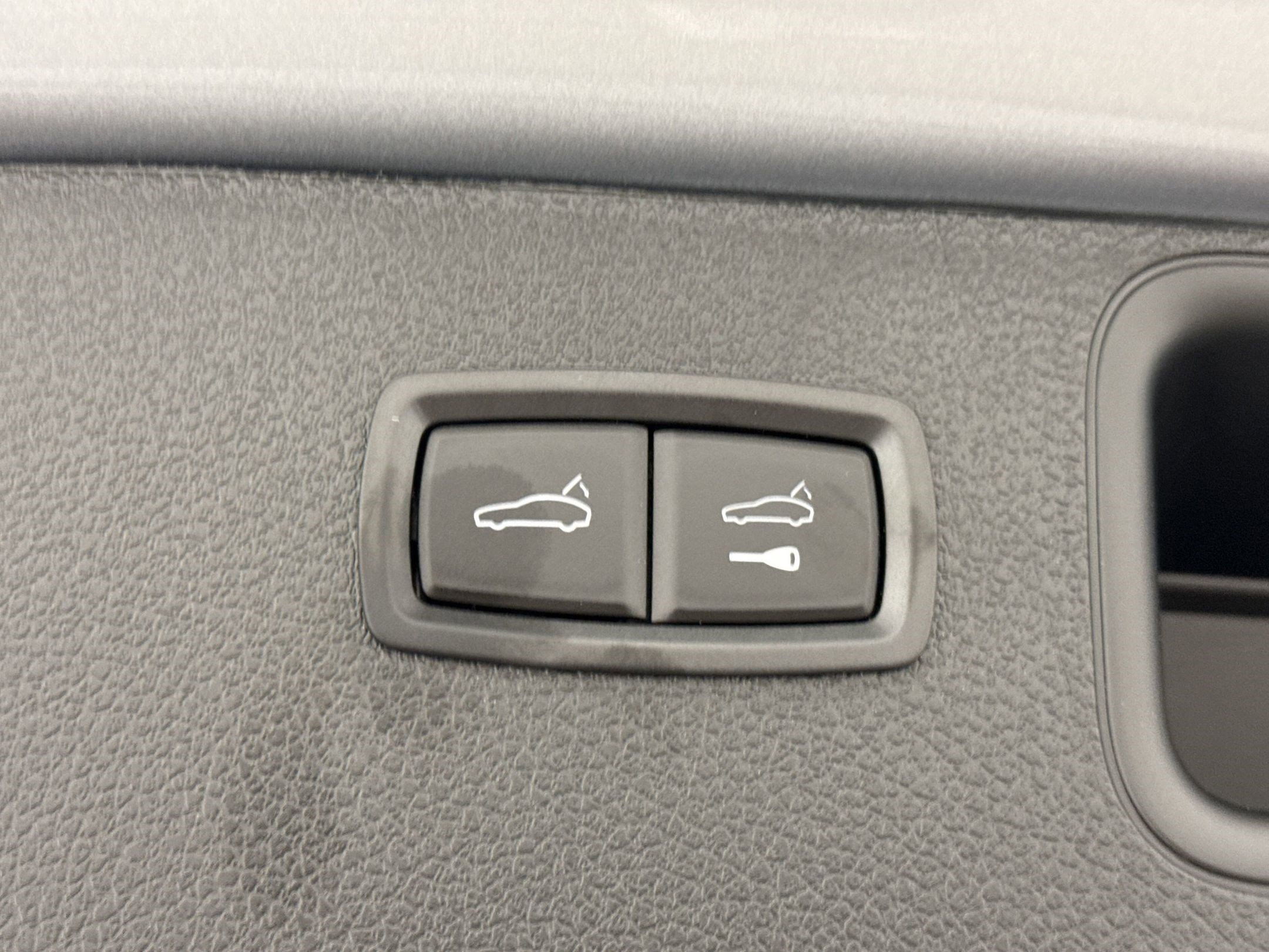 New 2025 Porsche Macan image 34