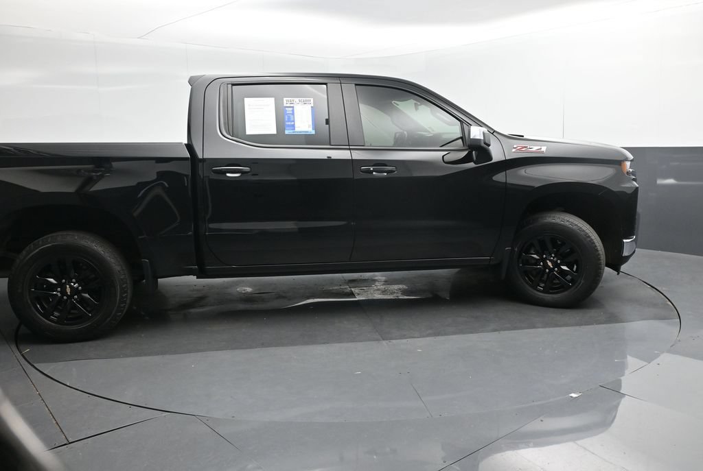 Used 2021 Chevrolet Silverado 1500 LT AWD/4WD image 31