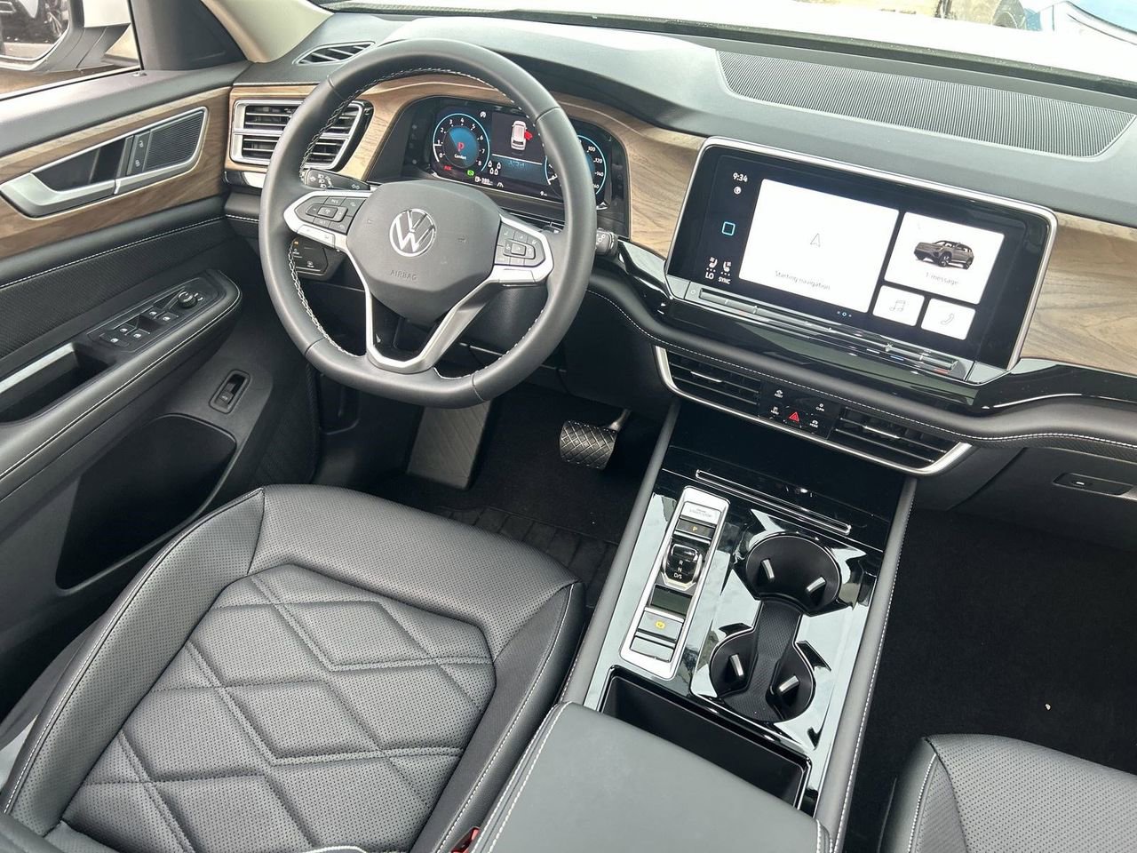 New 2026 Volkswagen Atlas SE FWD image 10
