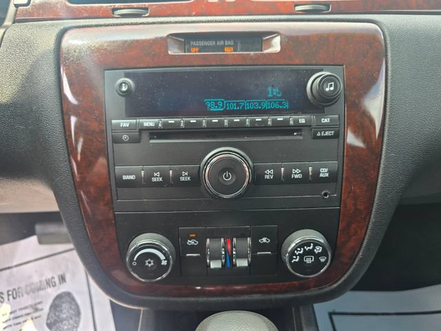 Used 2009 Chevrolet Impala LT FWD image 15