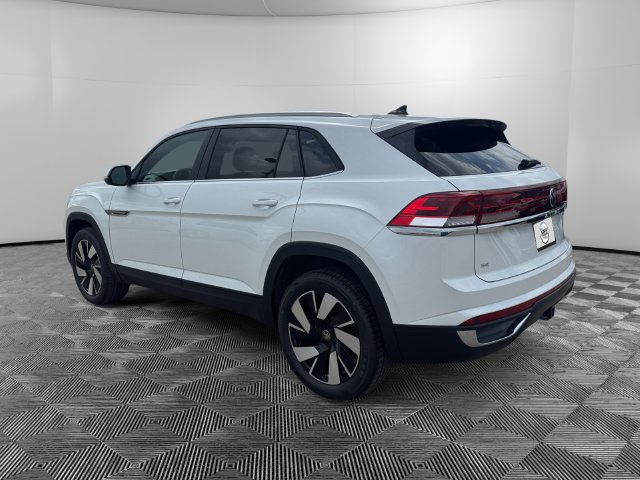 New 2026 Volkswagen Atlas Cross Sport SE FWD image 3