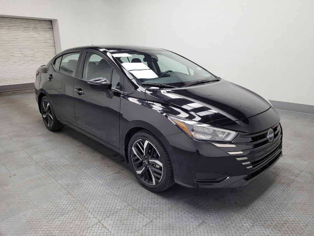 Used 2024 Nissan Versa SR w/ Trunk Package image 11