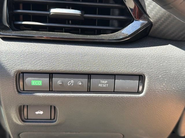 Used 2025 Nissan Sentra SV w/ Trunk Package FWD image 28