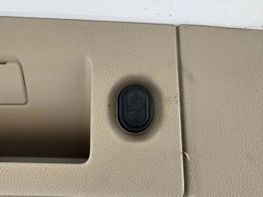 Used 2020 GMC Yukon Denali w/ Denali Ultimate Package RWD image 60