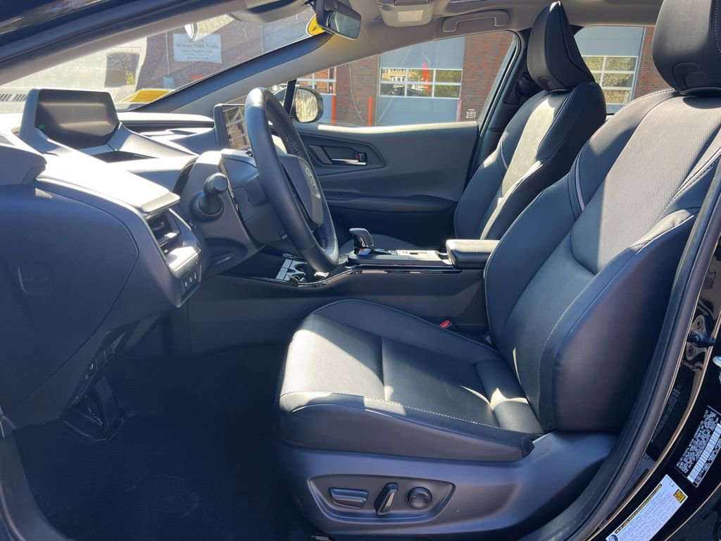 Used 2024 Toyota Prius XLE AWD/4WD image 13