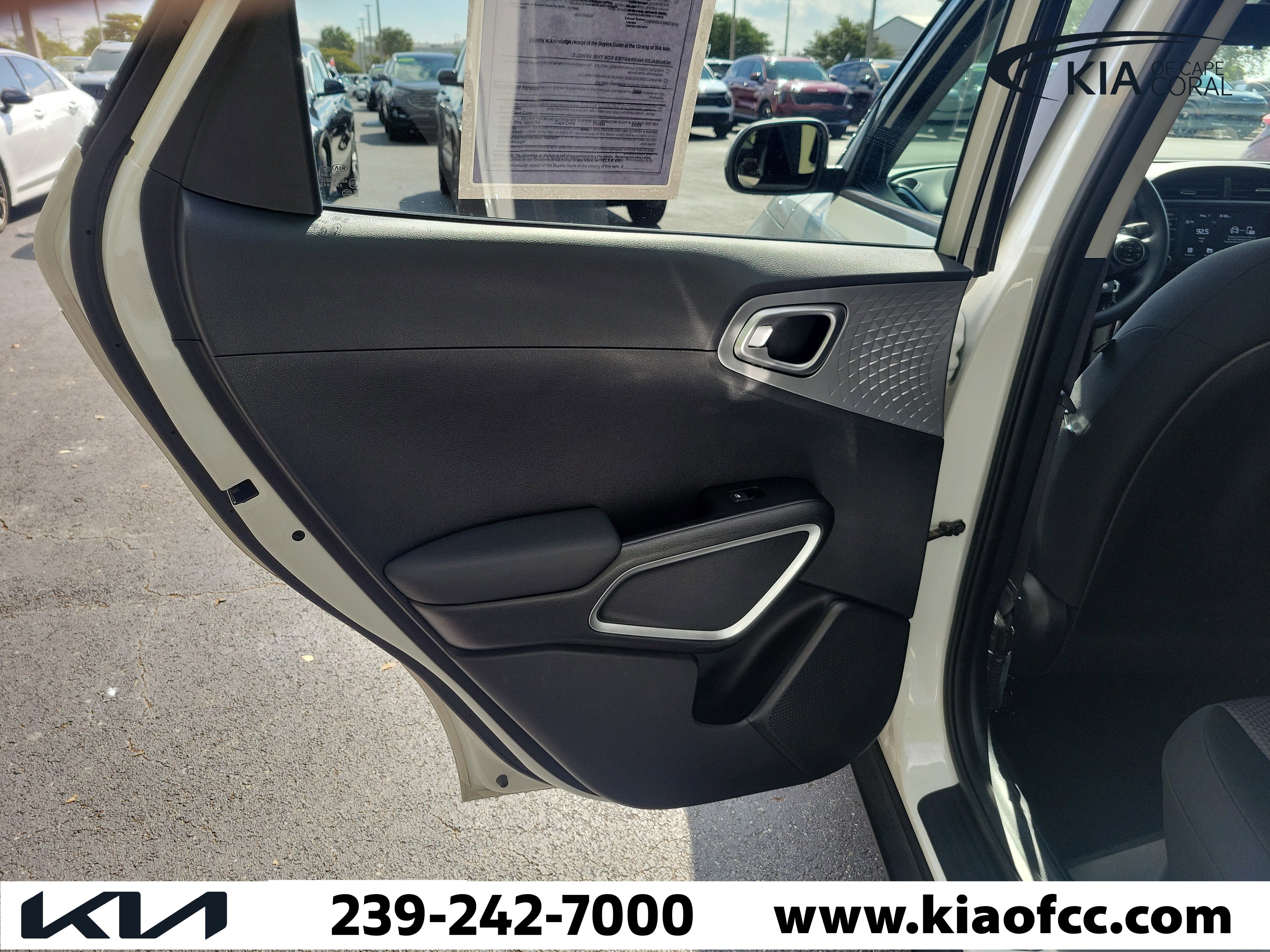 Used 2020 Kia Soul LX FWD image 14