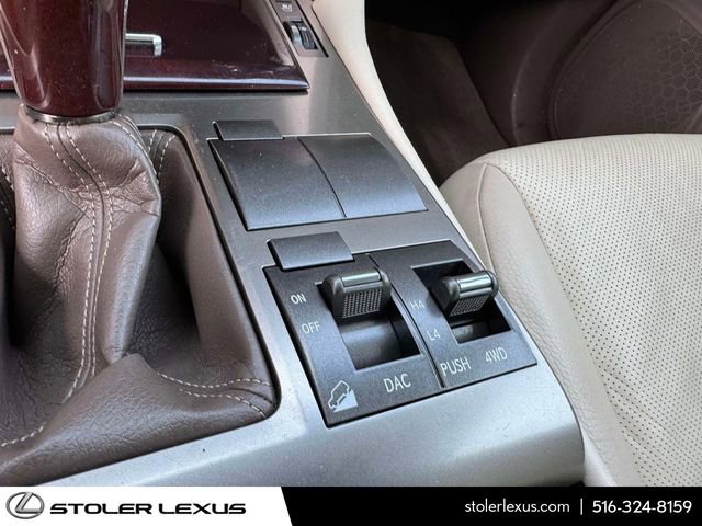 Used 2017 Lexus GX 460 Premium w/ Premium Package image 33