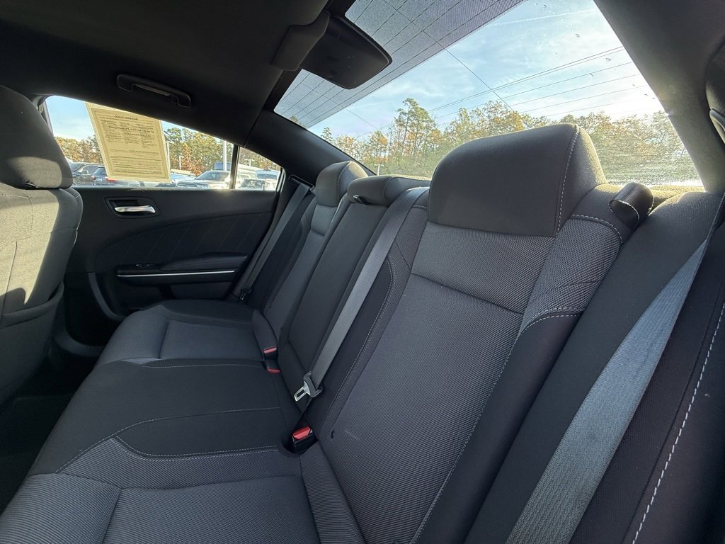 Used 2022 Dodge Charger SXT image 27
