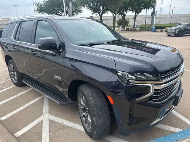 Used 2022 Chevrolet Tahoe LT w/ Luxury Package RWD image 3