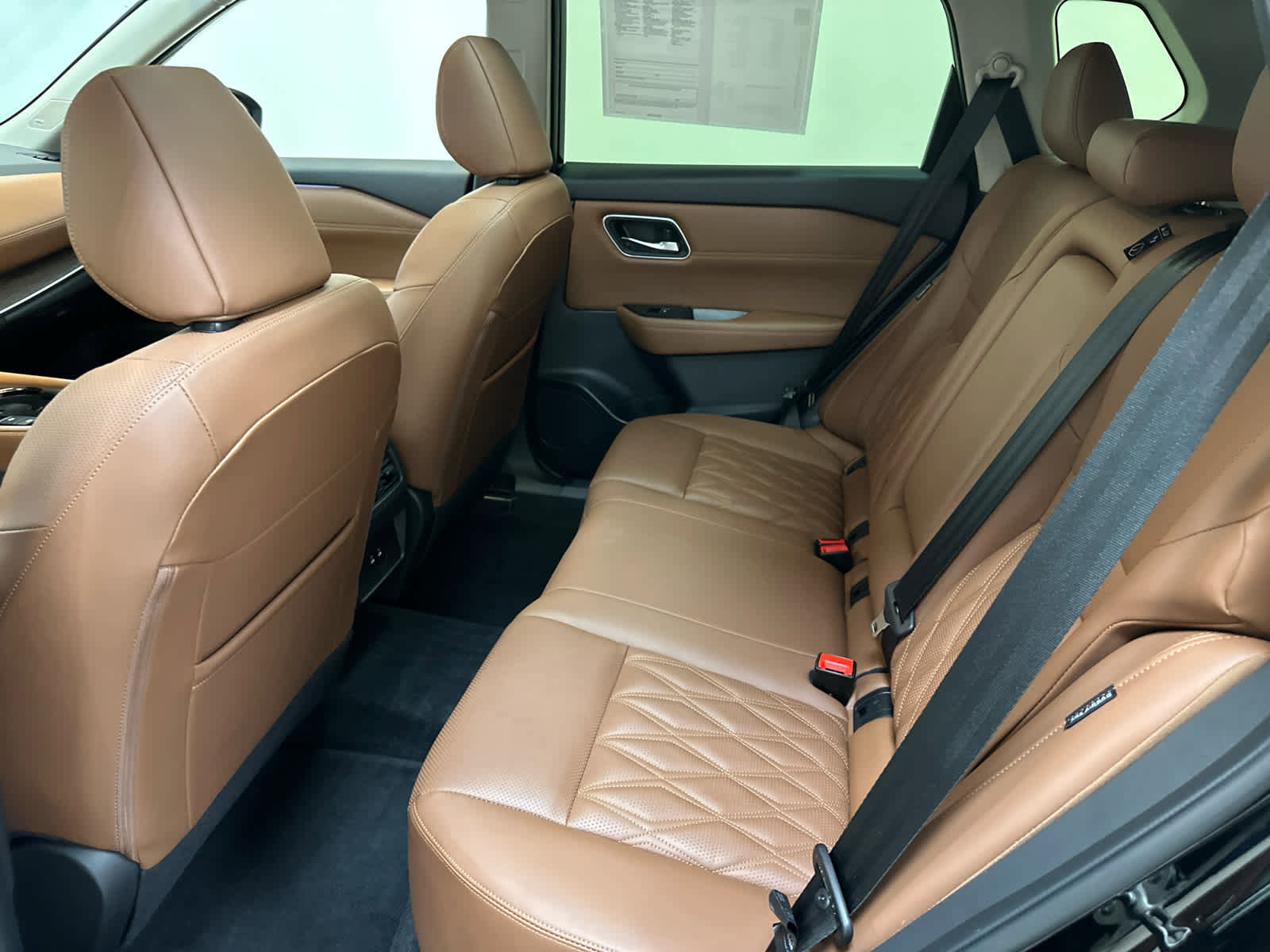 Certified 2025 Nissan Rogue Platinum image 18