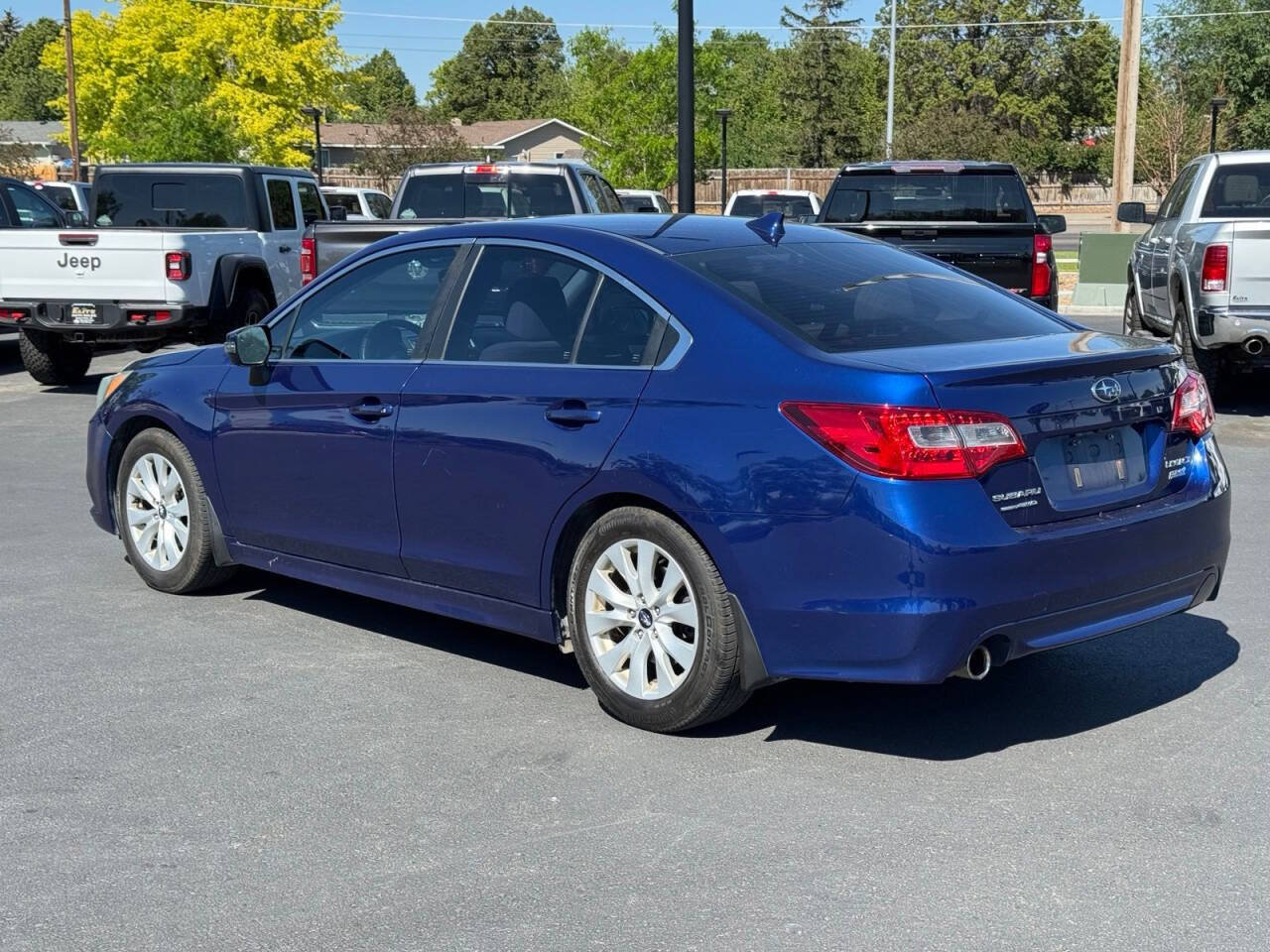 Used 2017 Subaru Legacy 2.5i Premium AWD/4WD image 5