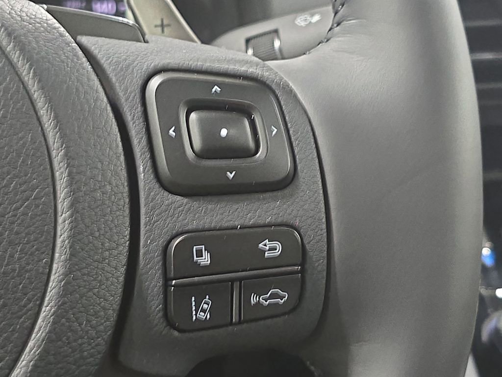 Used 2023 Lexus IS 300 w/ Comfort Package RWD image 16