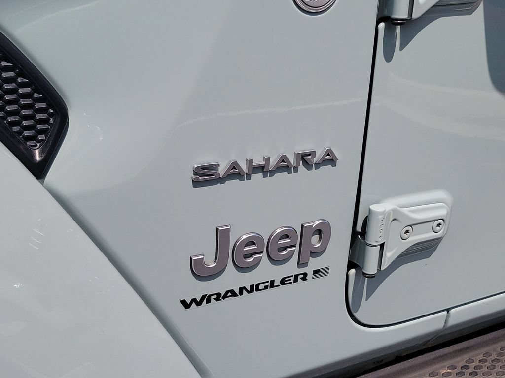 Used 2024 Jeep Wrangler Unlimited Sahara w/ Technology Group AWD/4WD image 6