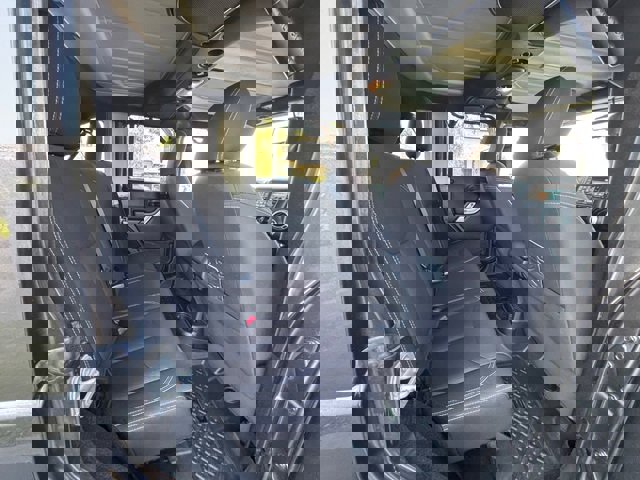 Used 2017 Jeep Wrangler Unlimited Rubicon w/ Connectivity Group image 34