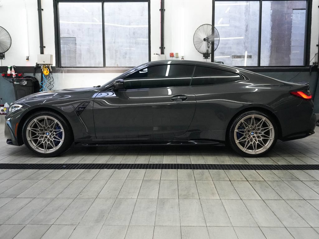 Used 2022 BMW M4 Competition w/ Executive Package RWD image 4