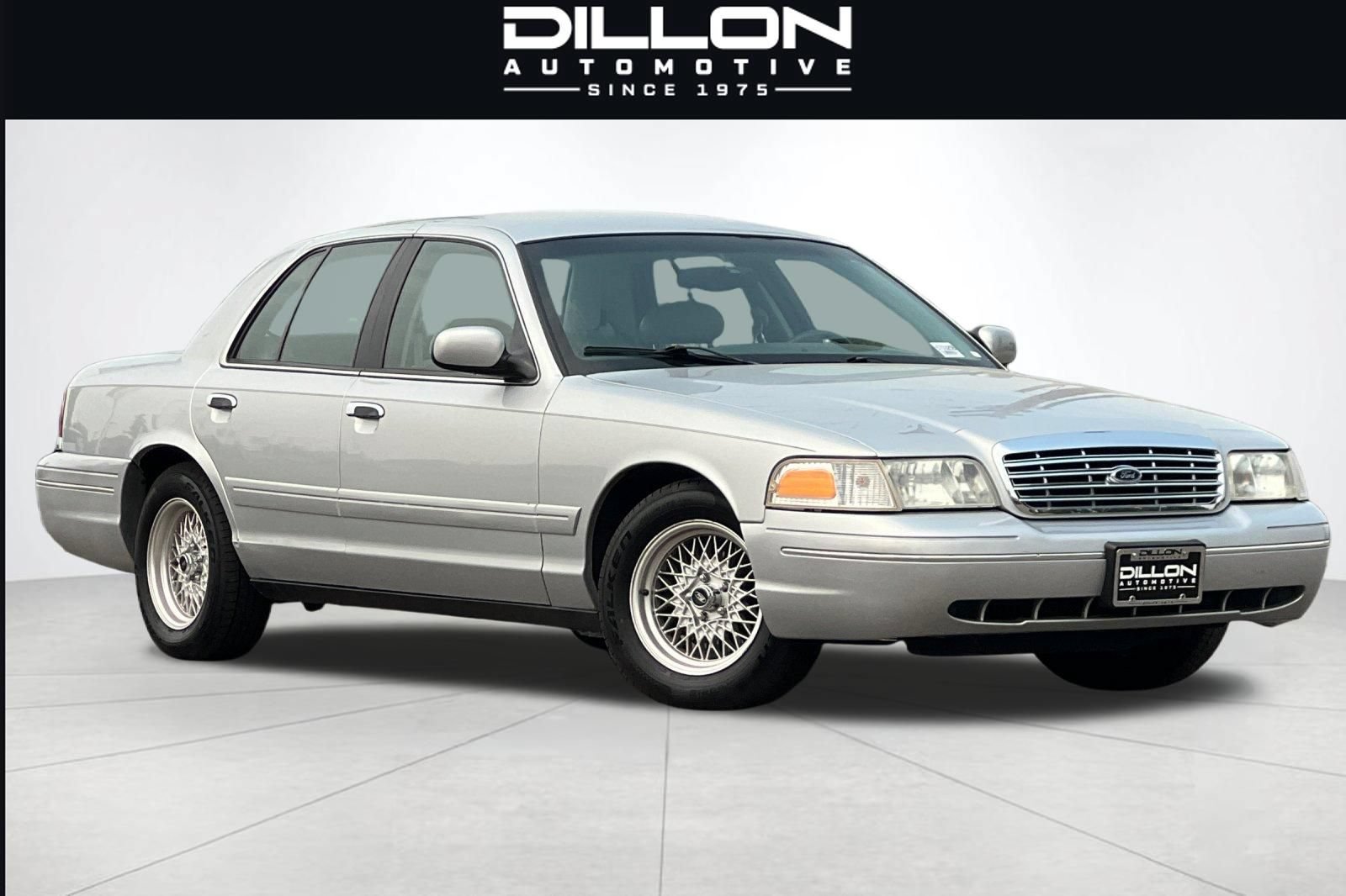 Used 2002 Ford Crown Victoria LX