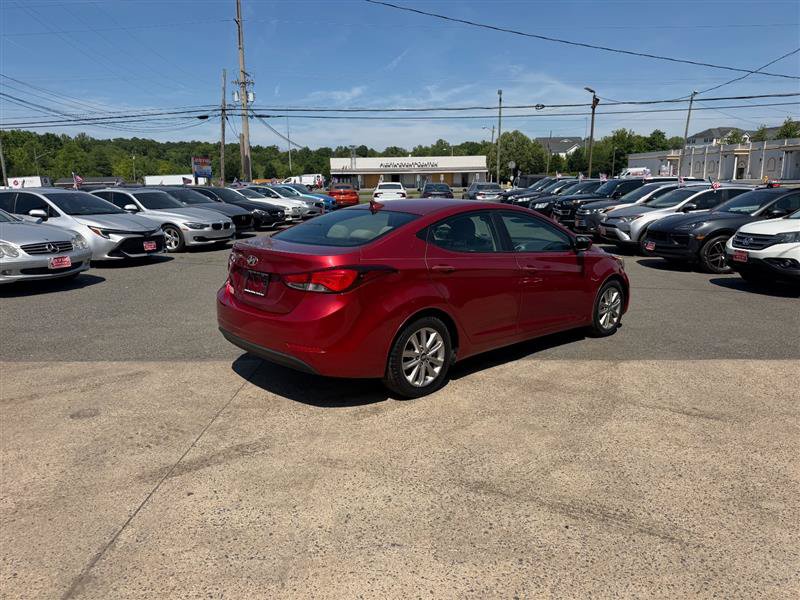 Used 2016 Hyundai Elantra SE w/ Option Group 02 FWD image 6