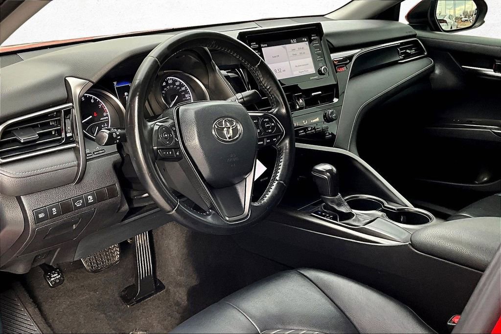 Used 2021 Toyota Camry SE image 16