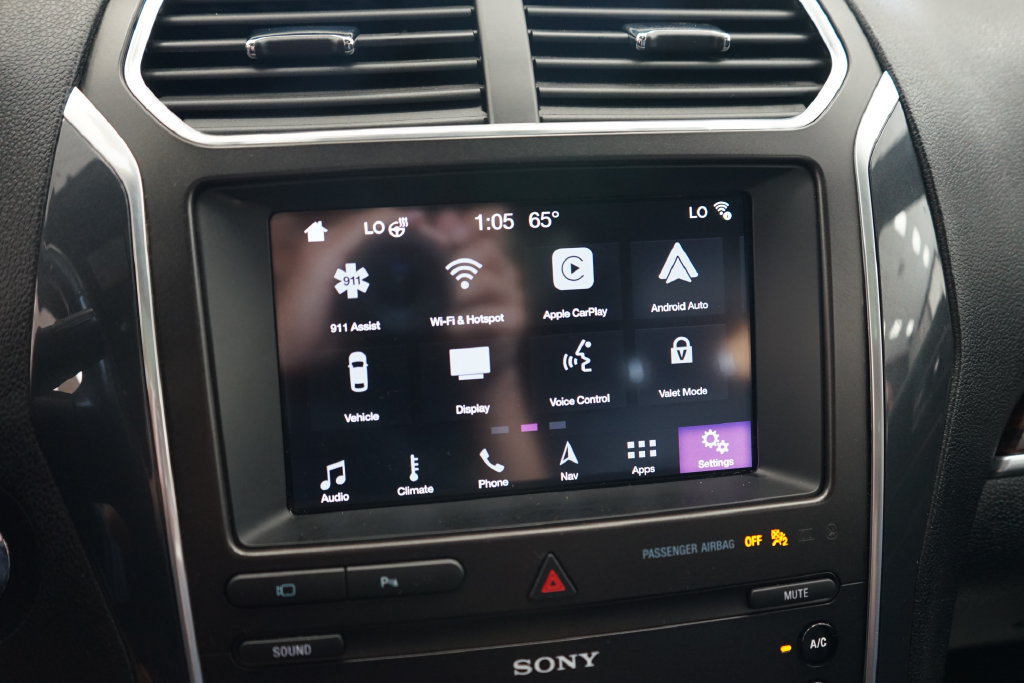 Used 2019 Ford Explorer Limited w/ Class III Trailer Tow Package AWD/4WD image 39