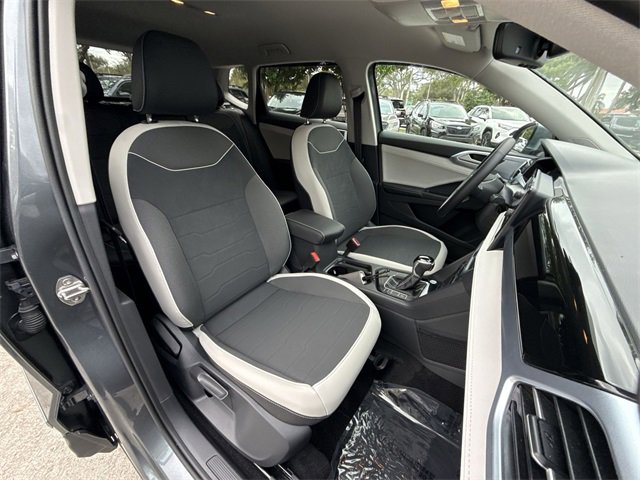 Used 2025 Volkswagen Taos SE image 25