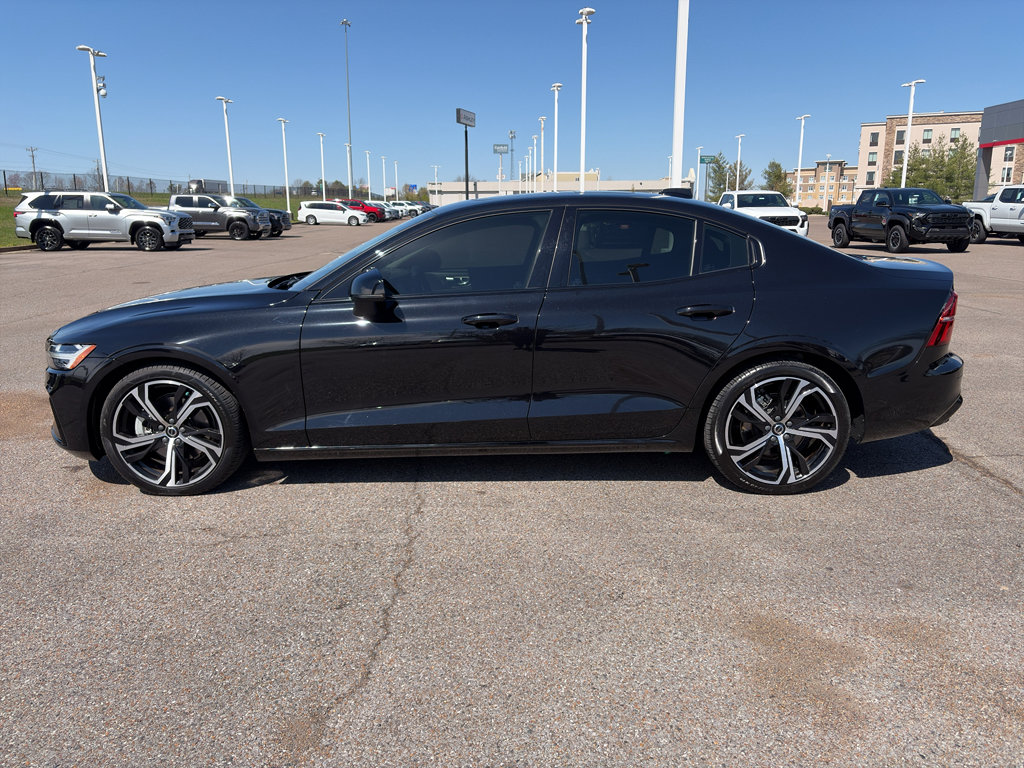 Used 2024 Volvo S60 B5 Core w/ Climate Package image 2
