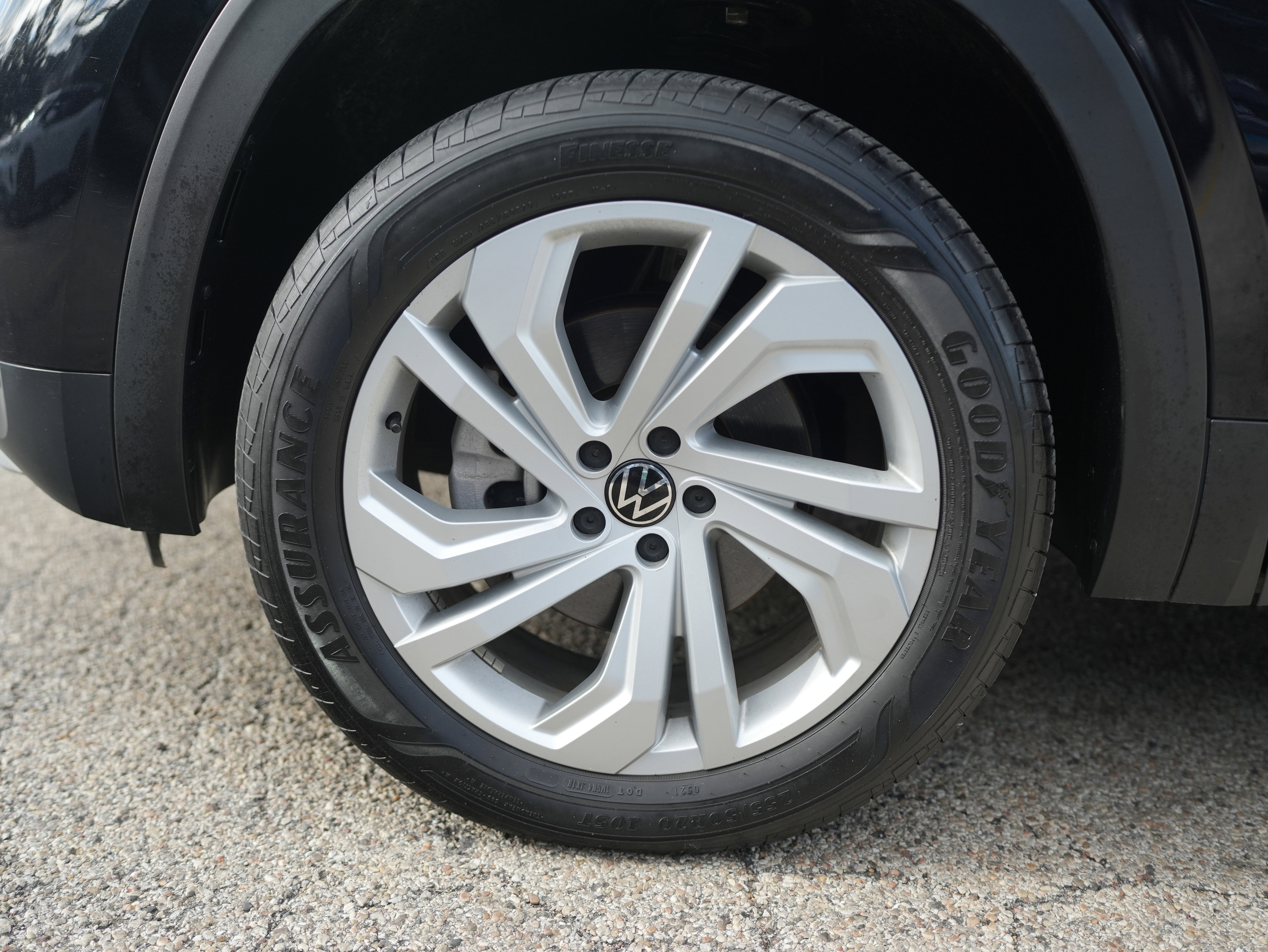 Certified 2023 Volkswagen Atlas SE w/ Panoramic Sunroof Package image 11