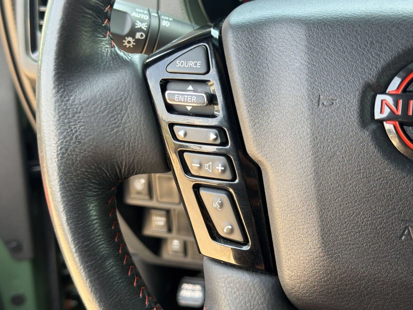 Used 2022 Nissan Frontier Pro-X RWD image 15