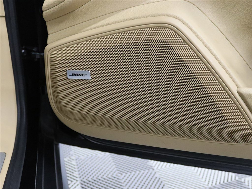 Used 2020 Porsche Panamera image 38