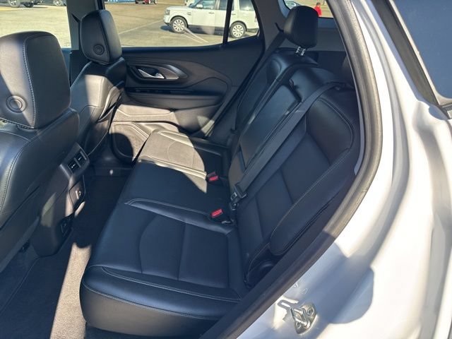 Used 2024 GMC Terrain SLT FWD image 12