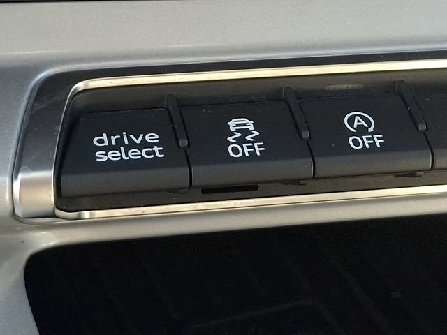 Used 2024 Audi Q3 2.0T Premium image 25