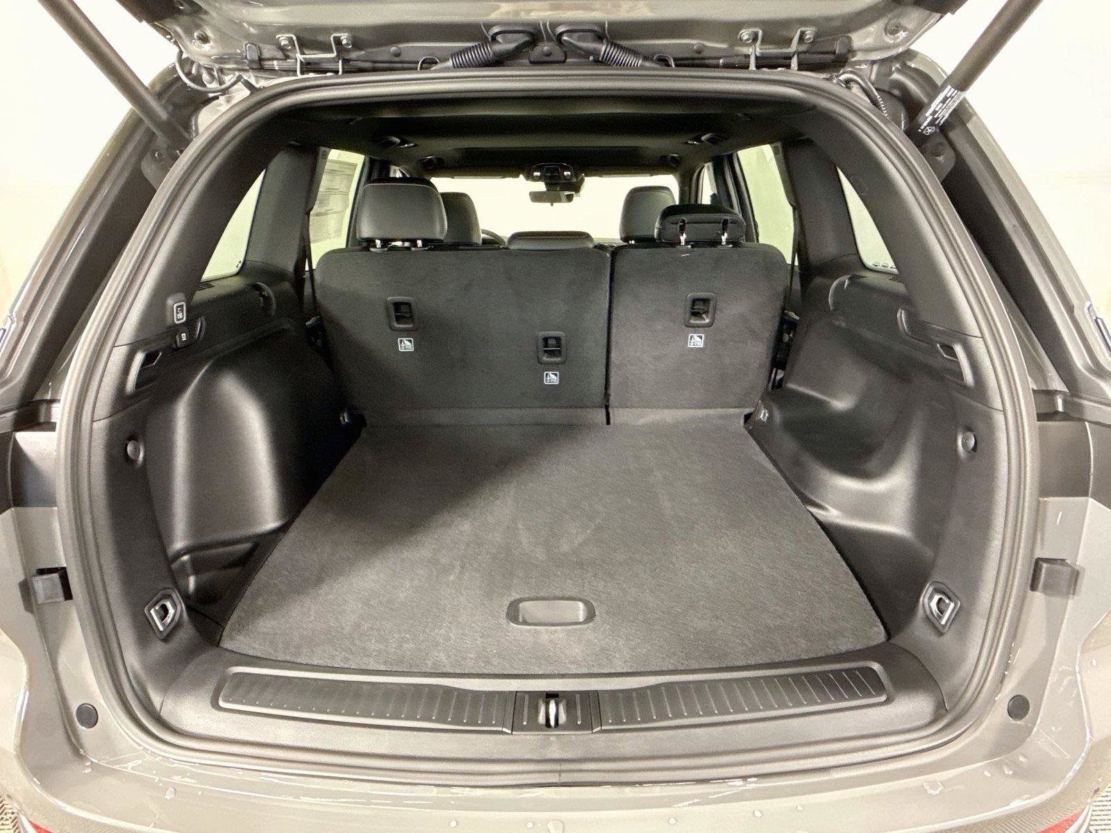 New 2027 Jeep Grand Cherokee Altitude AWD/4WD image 19