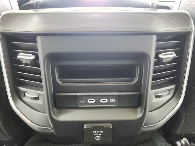 New 2026 RAM 2500 Laramie AWD/4WD image 44